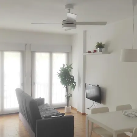 Apartamento Renovado, Luminoso, A 300m De La Playa * Empuriabrava